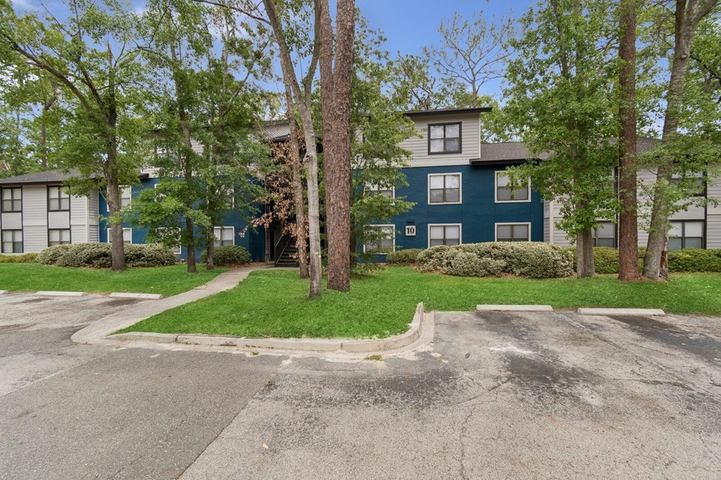Apartment exterior at Northlake Apartments in Jacksonville, FL