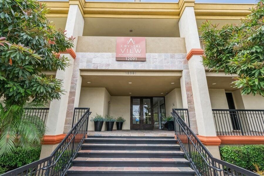 Clubhouse and Leasing Office entrance