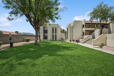 Exterior Community Building and Landscape at Butler Ridge Apartments located in Glendale, AZ.