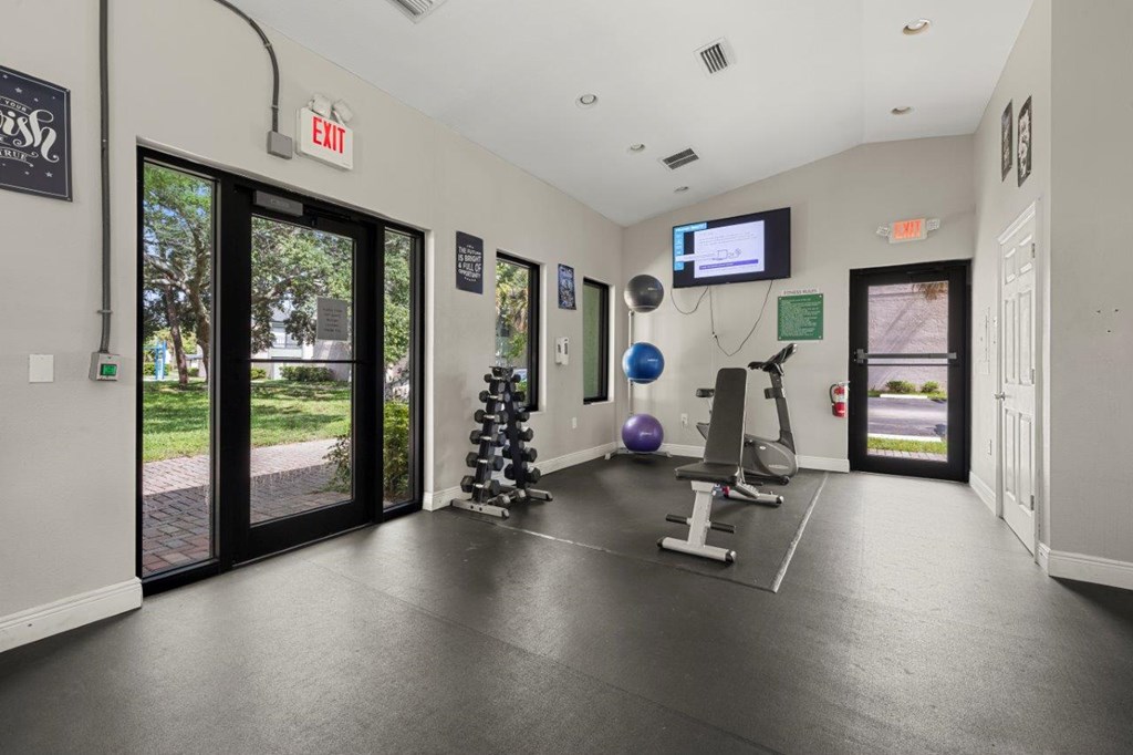 Fitness center at Oasis at Bayside Apartments in Largo, FL