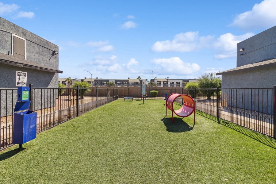 Fenced dog park at Accent on Sahara apartments