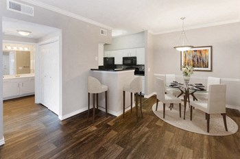 Model dining and kitchen - Photo Gallery 4
