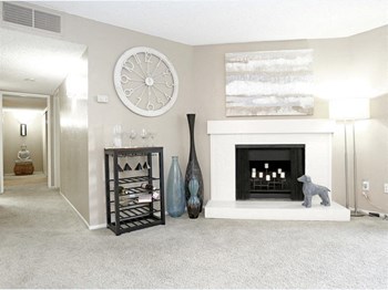 Fireplace in apartment. - Photo Gallery 4