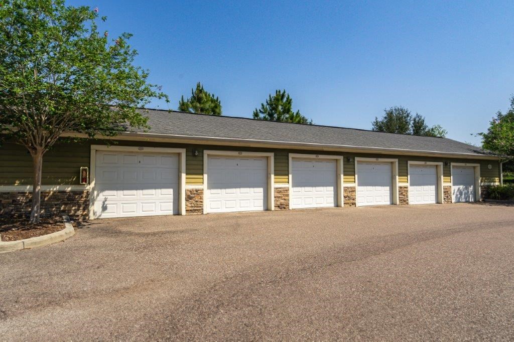 Available garages at Bridges at Crosstown in Tampa, FL