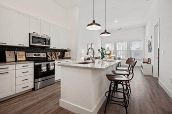 Model kitchen with stainless steel appliances - Photo Gallery 3