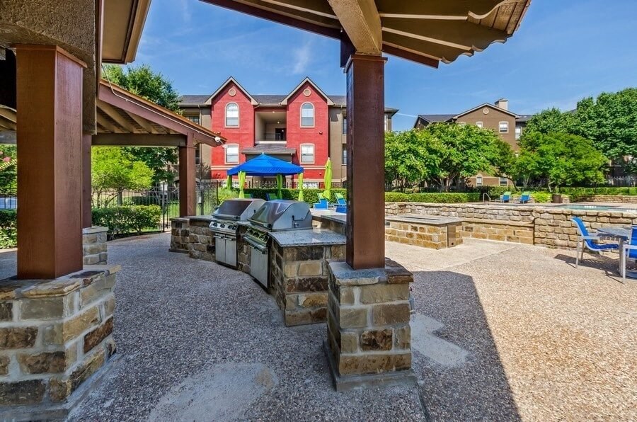 Community BBQ area at Hidden Creek, Lewisville, 75077