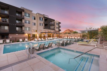 Swimming pool and spa - Photo Gallery 2