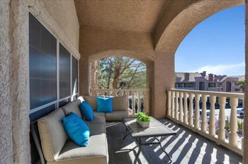 Private balcony view - Photo Gallery 12