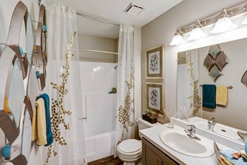 Model bathroom - Photo Gallery 4