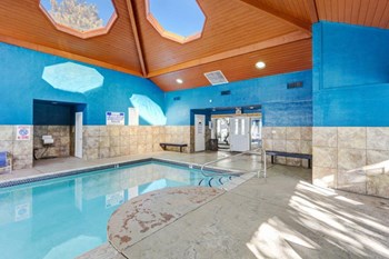 Indoor pool and pool deck - Photo Gallery 6