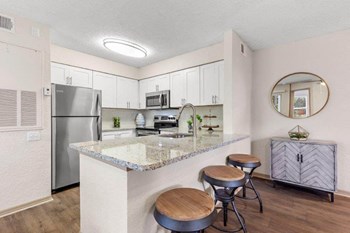 Model kitchen with bar - Photo Gallery 4
