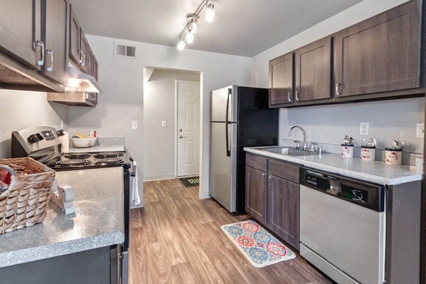 Kitchen Model kitchen with new stainless steel appliances - Photo Gallery