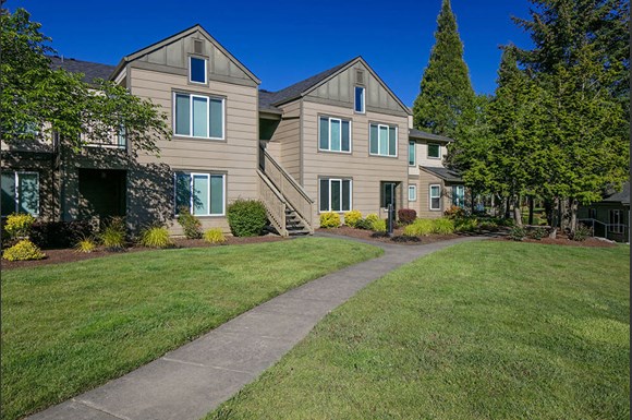 The Club at Tanasbourne Apartments, 2053 NE 106th Ave, Hillsboro, OR