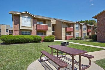 Autumnwood Apartment Homes 2409 Fallwood Drive Arlington Tx Rentcafe