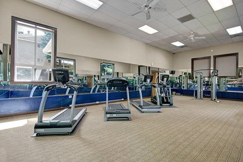 Community Fitness Center at Ridge & Shores Apartments located in Federal Way, WA.