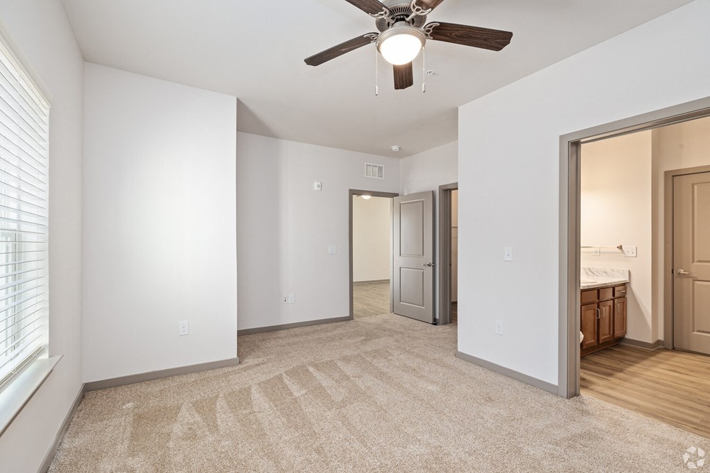 Carpeted Bedroom at Arbours at Crestveiw, Crestview, FL 32539