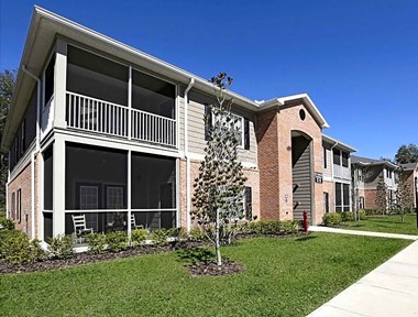 12861 Stately Oak Street 2 Beds Apartment for Rent - Photo Gallery 1