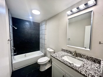 2700 Temple Crest Drive 1-2 Beds Apartment for Rent - Photo Gallery 6