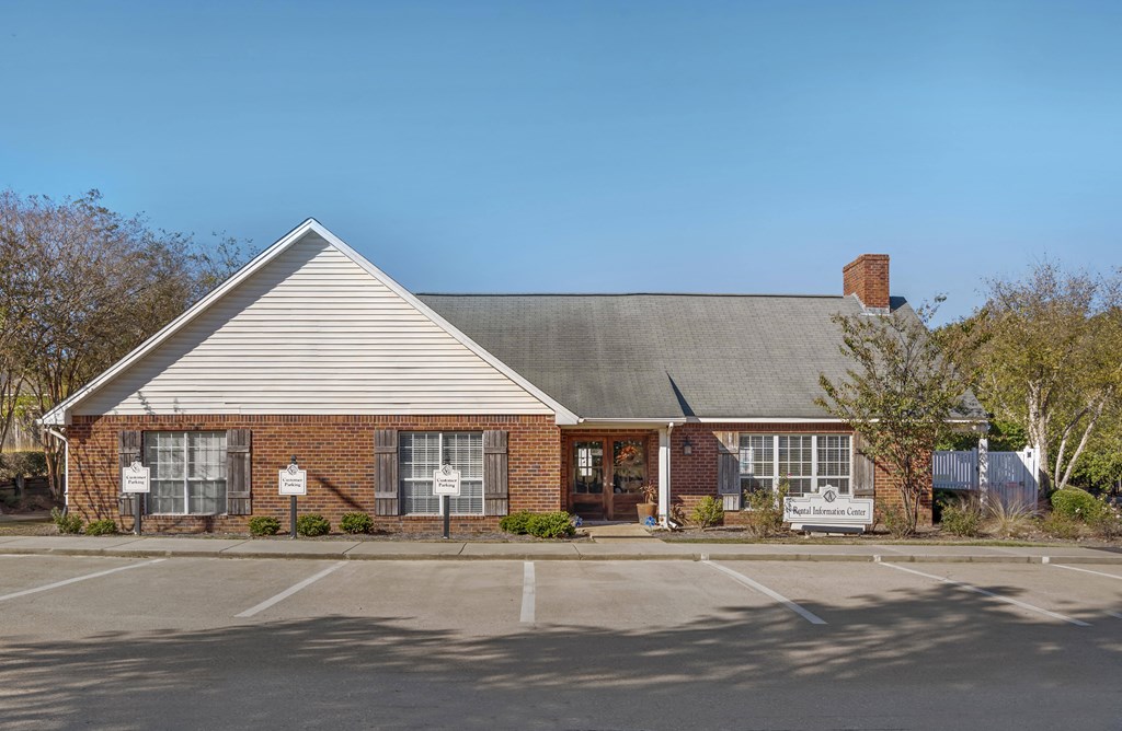 Arbors at Natchez Trace Leasing Center