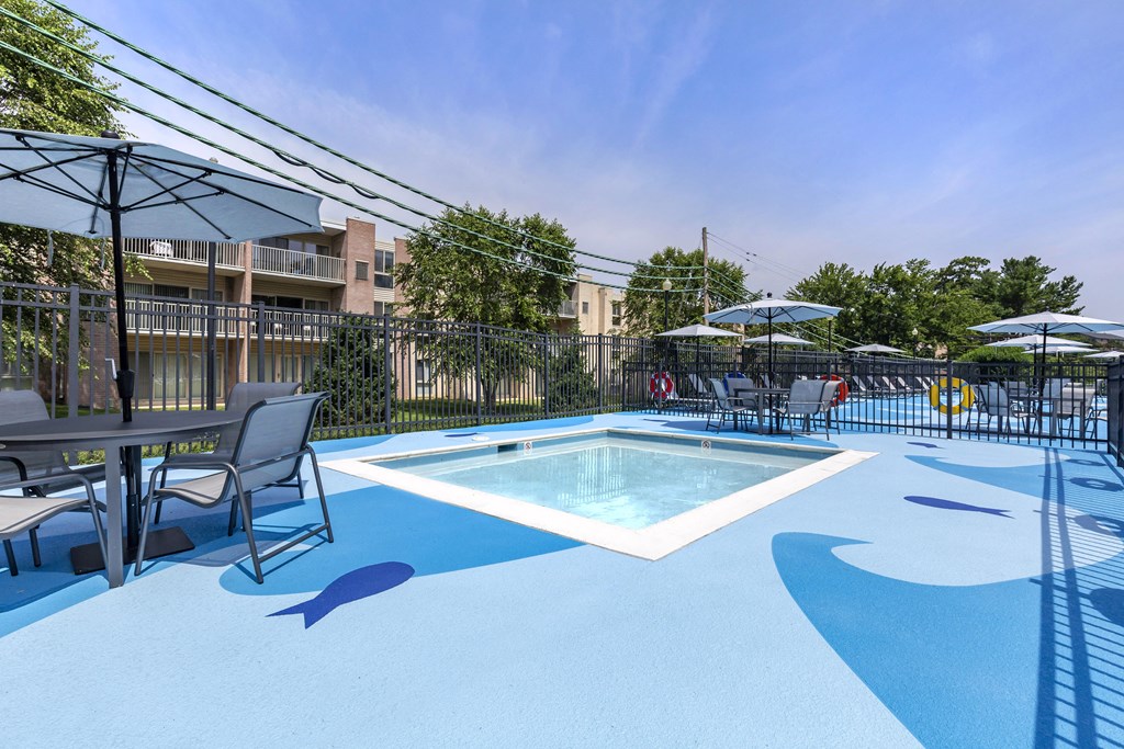 apartment pool at Copper and Quarry Village, Pikesville, Maryland