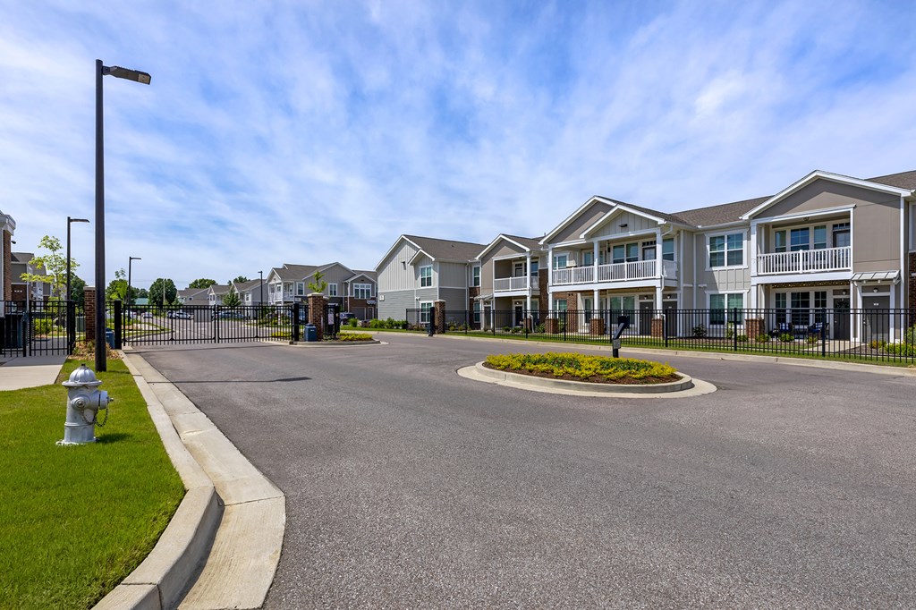 Exterior Landscape at The Villas at Germantown, Memphis, 38125