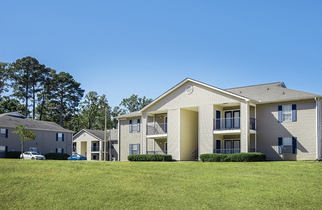 Exterior View at Grand at Pearl Apartments, Pearl, MS