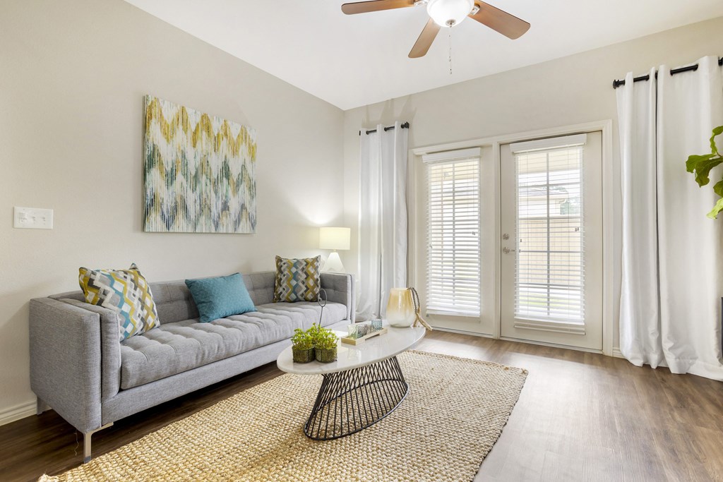 La Veranda Living Room