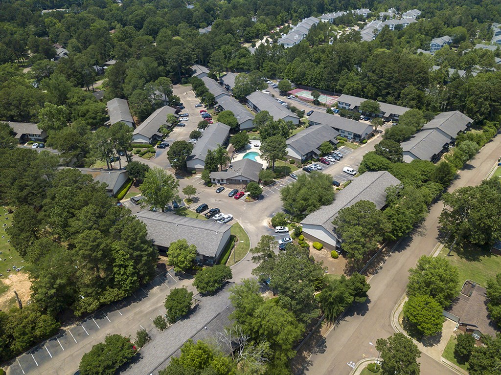 Bird eye view at Lakeshore Landing Apartments, Ridgeland, Mississippi