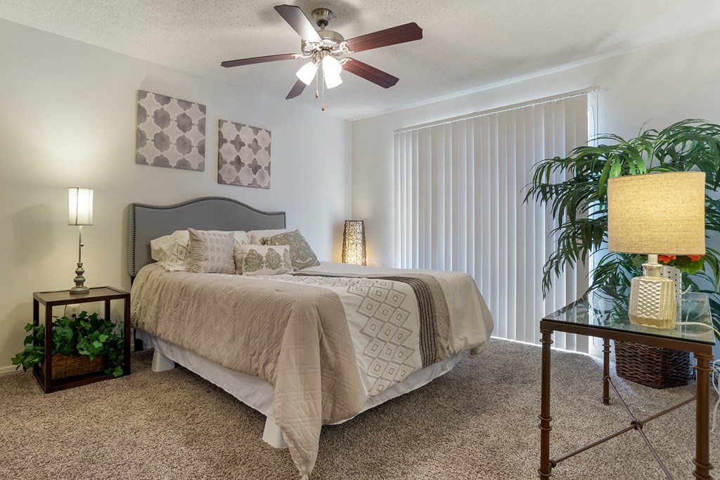 Carpeted Bedroom at Lakeshore Landing Apartments, Mississippi