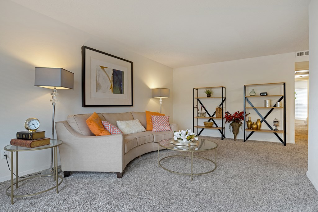 Living Room at Lakeshore Landing Apartments, Ridgeland, Mississippi