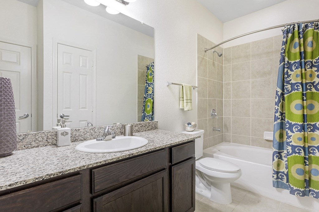 Large Soaking Tub In Bathroom at Mansfield on the Green, Milwaukie, TX, Texas, 76063