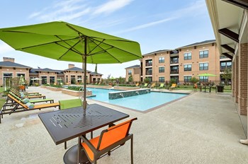 Mansfield on the Green Pool - Photo Gallery 2