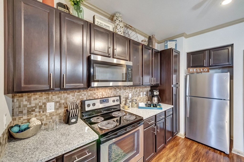 Amazing kitchens with modern appliances at Mansfield on the Green, Milwaukie, 76063