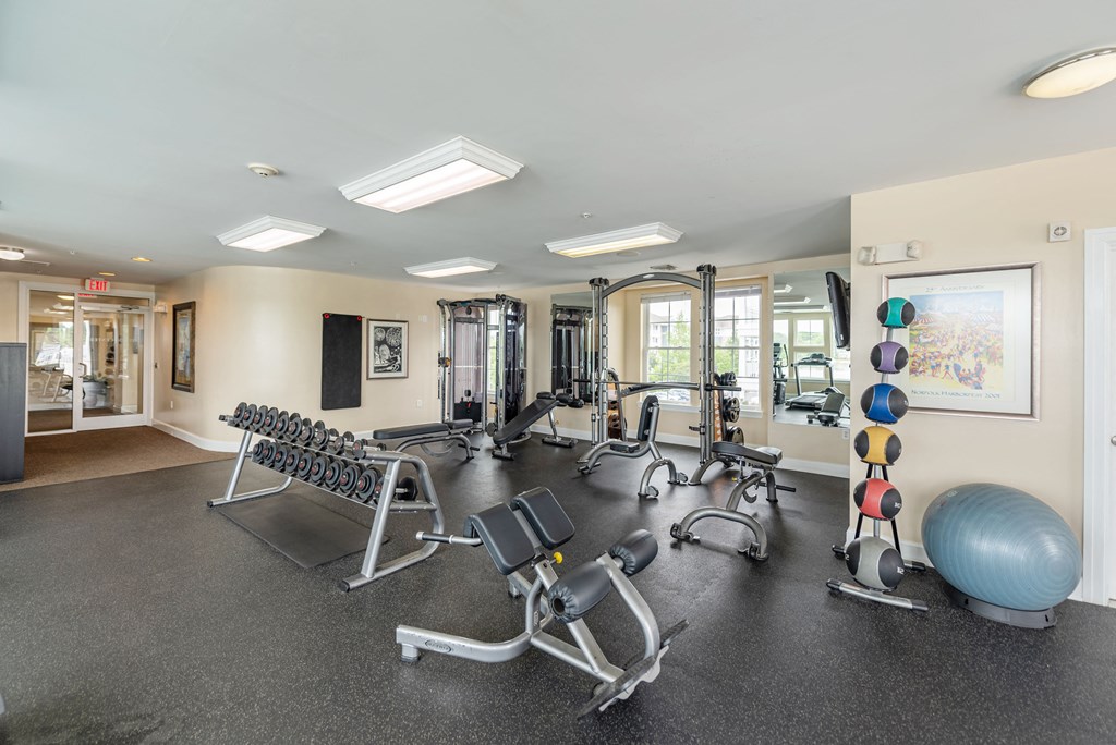 Gym center at River House Apartments, Virginia