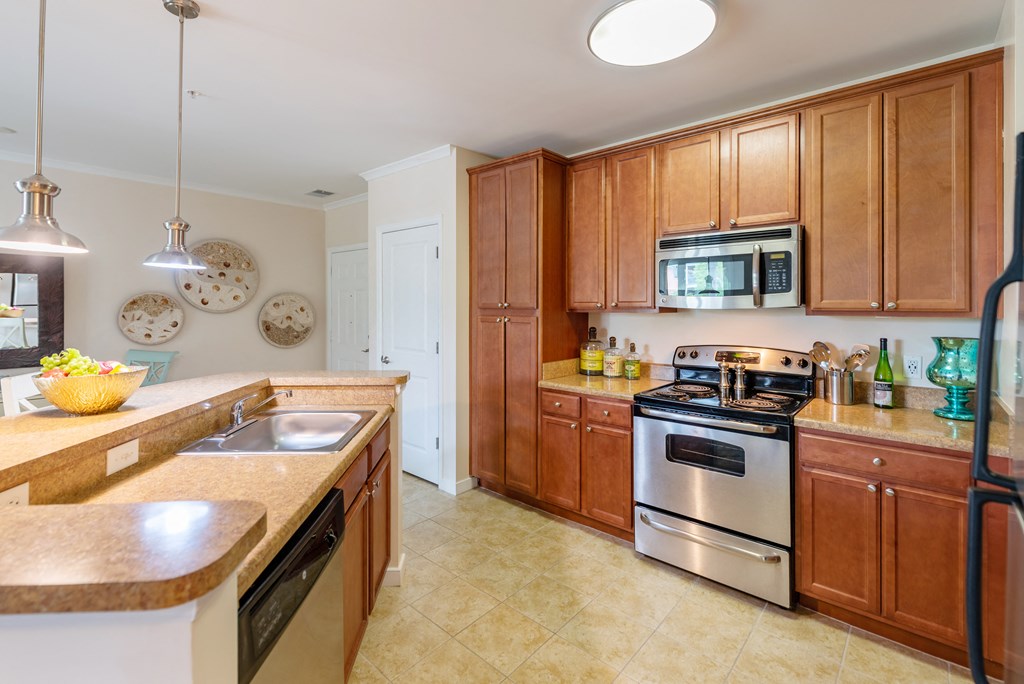 River House Kitchen at River House Apartments, Norfolk