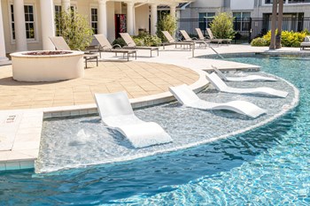 Robley Place Pool - Photo Gallery 3