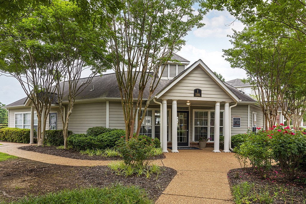 Exterior at Southaven Pointe Apartments, Southaven, 38671