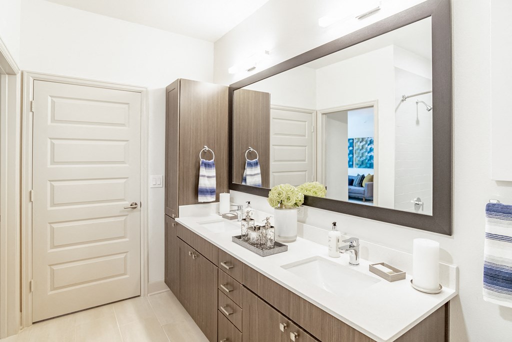 Bright Bathroom at Stone Loch Apartments,Texas 77375