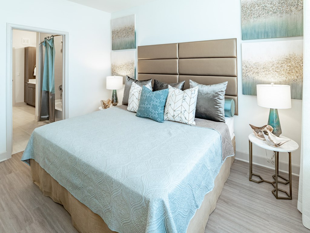 Large Bedroom at Stone Loch Apartments, Tomball, TX