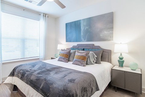 Bedroom at Stone Loch Apartments, Tomball, TX 77375