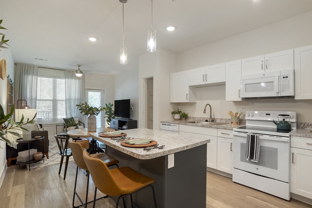 Kitchen with appliances at The Mason at Fremaux Park, Slidell, LA, 70458