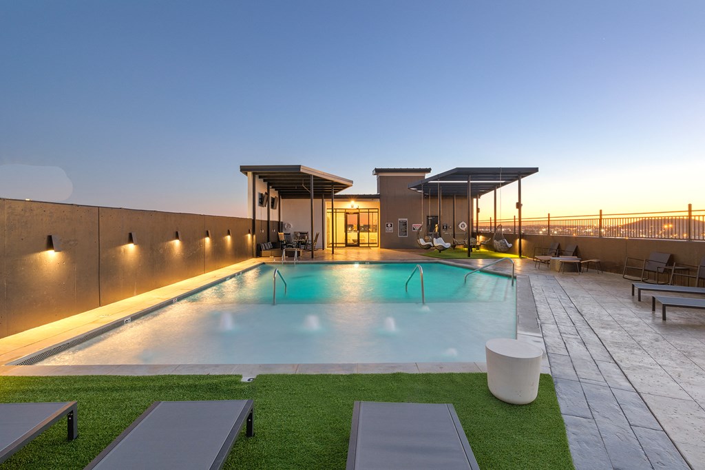 Swimming Pool With Relaxing Sundecks at The Cosmopolitan, Oklahoma