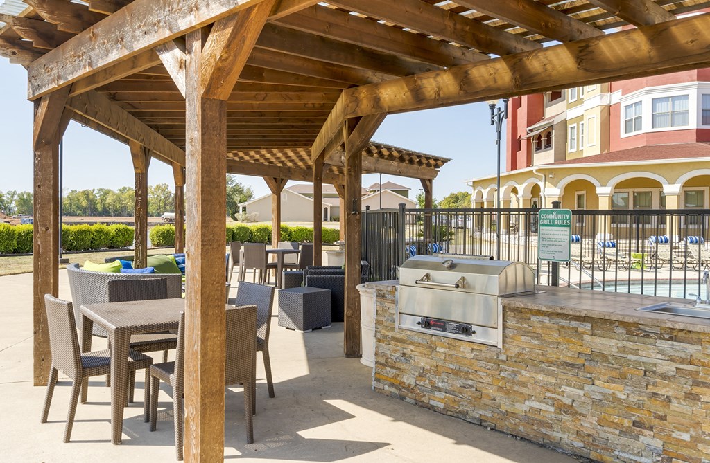 Villaggio Outdoor Patio
