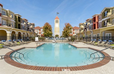 Villaggio Pool