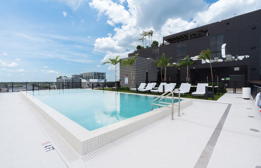 Rooftop Relaxing Swimming Pool With Sundeck at WYND 27 & WYND 28, Miami, 33127