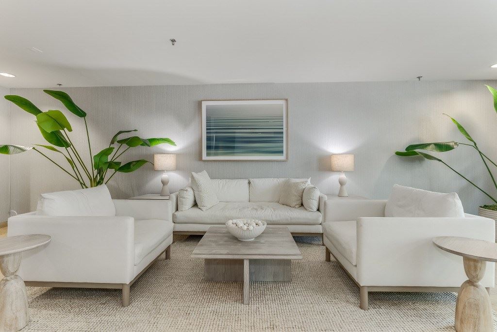 Pier Village Apartments photo