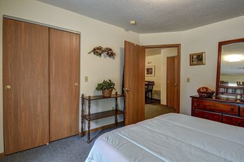 1054 Linam Avenue, SE 1-4 Beds Apartment, Affordable for Rent - Photo Gallery 33