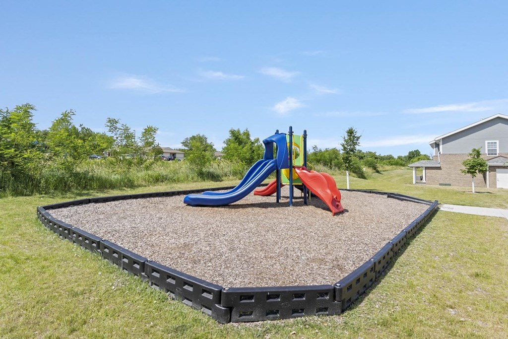 the playground at the whispering winds apartments in pearland, tx