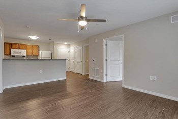 27 W Jenkins Ave 1-3 Beds Apartment, Affordable for Rent - Photo Gallery 3