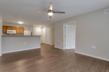 27 W Jenkins Ave 1-3 Beds Apartment, Affordable for Rent - Photo Gallery 3
